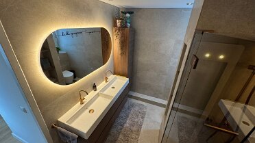 0FBF7179-4AD7-48A5-9F82-92D1A7562190_1_105_c