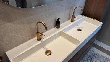 2B4CAB2C-077A-43DC-A4FC-243914D2394F_1_105_c