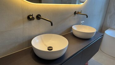 240E848B-D3FB-4A88-A26F-7BC8F71D3B1E_1_102_a