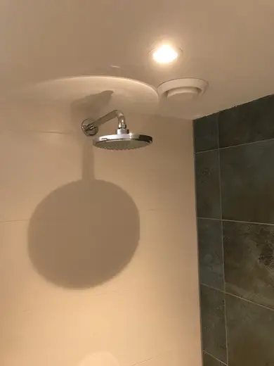 Badkamer 28, foto 1