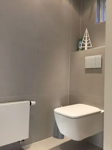 Toilet 01