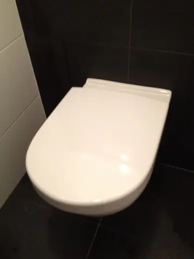 Toilet 03