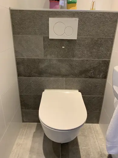 Toilet 10