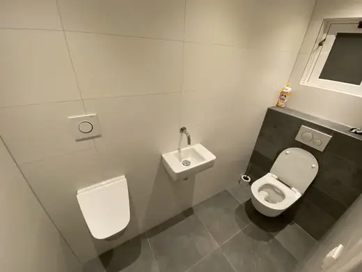 Toilet 13, foto 1