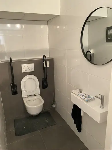 Toilet 14