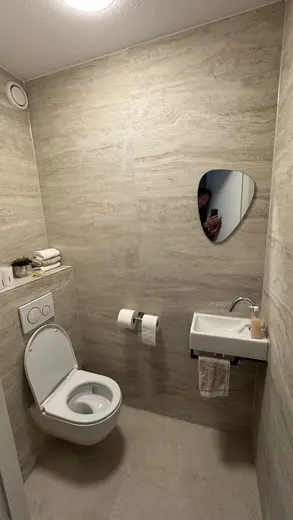 Toilet 17